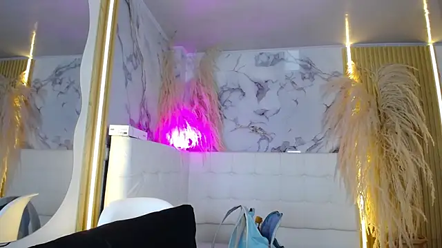 Bruja__Scarlata webcam