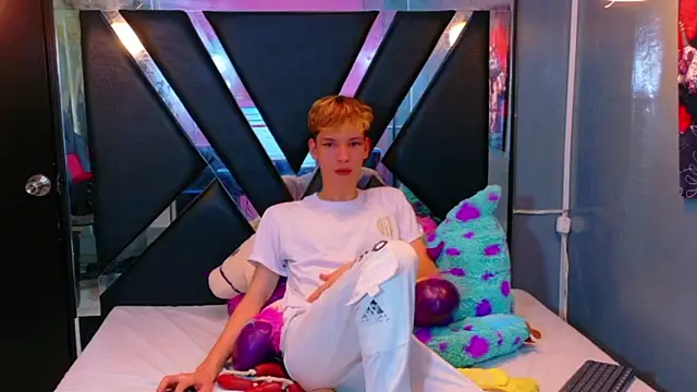 park_jimin1 - Park_jimin1's free webcam - UK Sex Cams