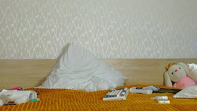 Cowell_Adelina webcam