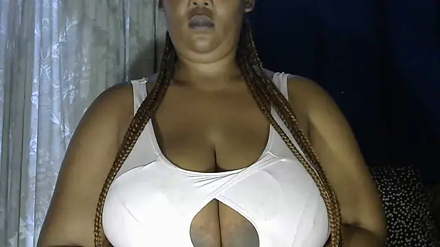 NippleMilkXx webcam