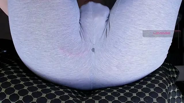 Cameltoe_squirt_inPants webcam