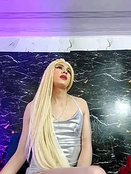 crislingery_dolli webcam