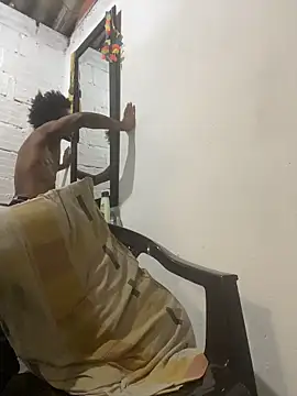 Larry-n-clouds webcam