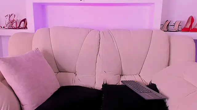 Radiant_Naomi webcam