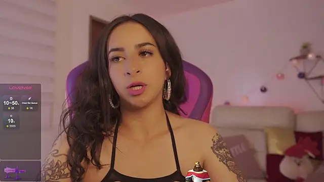 Enola_Holmes_ webcam