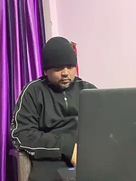 Dick_6inches_Delhi webcam