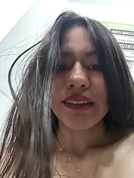 CHARLOTTE__05 webcam