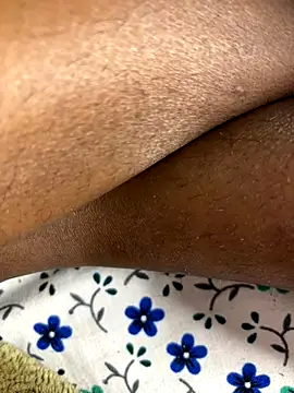 Redwaine_black webcam