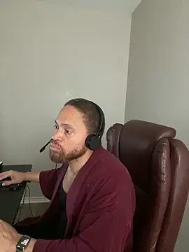 fathero1time (M mature) - 4000 tokens and I bust a good nut!