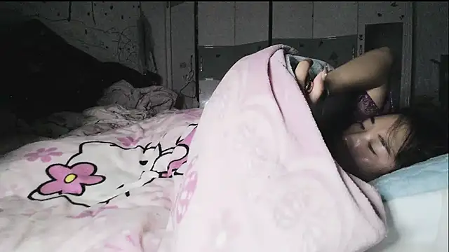 hebe-02 - Hebe-02's free webcam