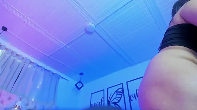 nicolee_millerr webcam