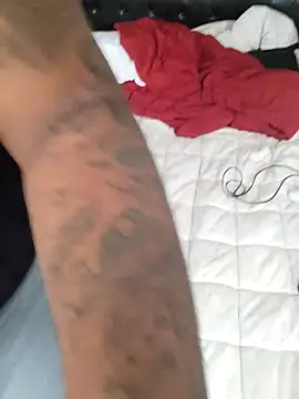 Shelovemybelly webcam