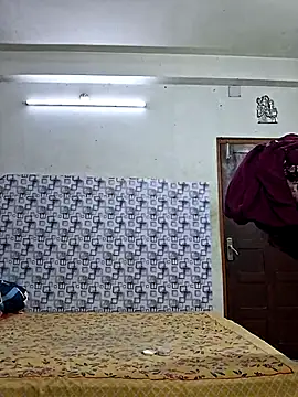 Webcam Model (SIMIHOT) is live