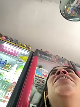 NINA_18_YEARS webcam