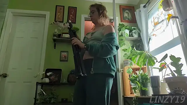 Linzy_19 webcam