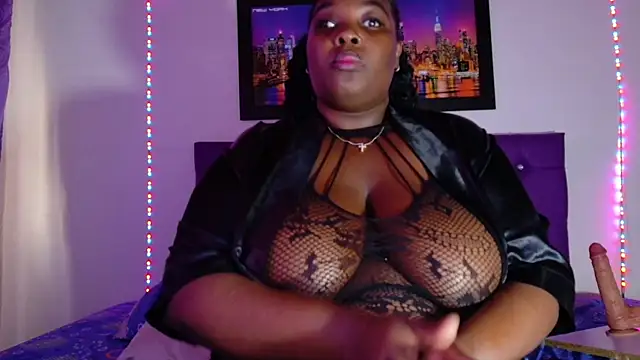 ebony_NeighborMoans webcam