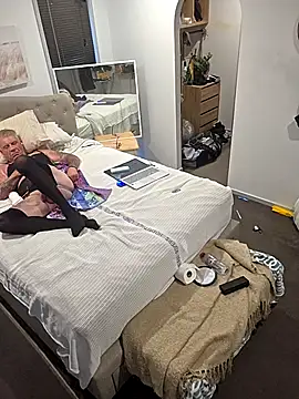 Handsolo_porn webcam