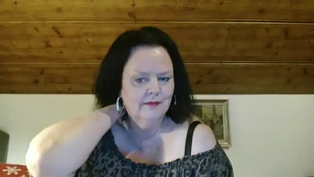 TiffanyMature webcam