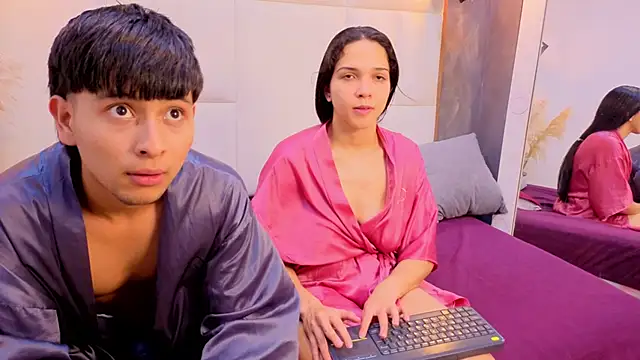 Isaa_and_Calvin webcam