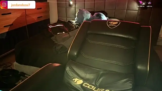 JordanShow webcam