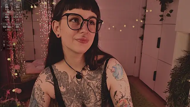 MichaellaMoon webcam