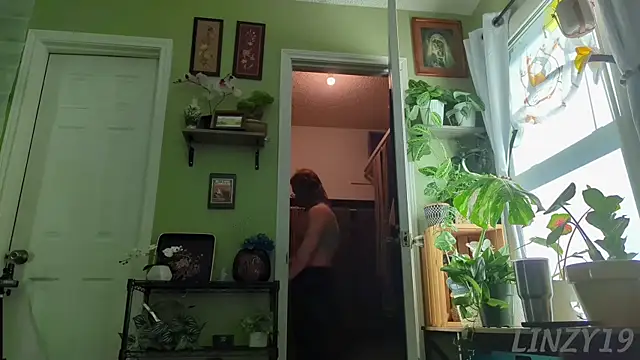 Linzy_19 webcam