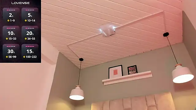 Lucy_Williiams webcam