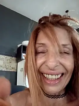 Webcam Model (FrozenWaffle) is live