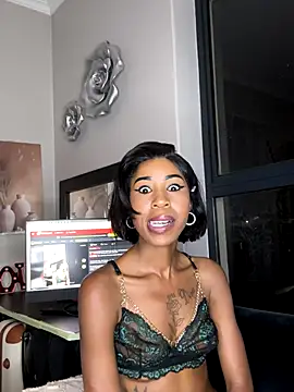 Webcam Model (_Dime_)  is live.Free join now!