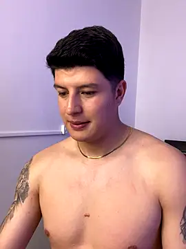 Goldenknight33 webcam