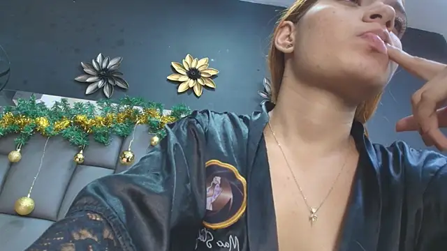 kissme_luna webcam
