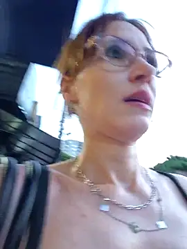 Irresistible24 webcam