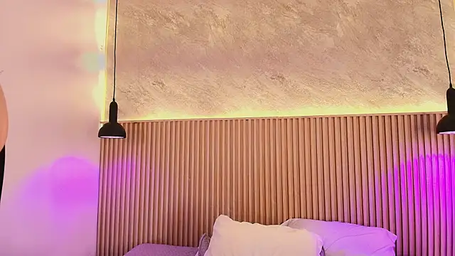 big_tits_in_your_face webcam