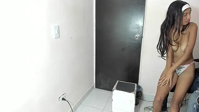 Trio_extreme_77 webcam