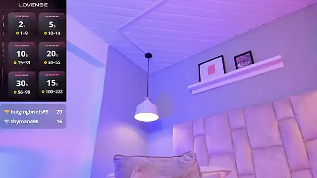 Lucy_Williiams webcam