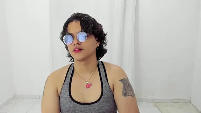 Diane_blossom webcam