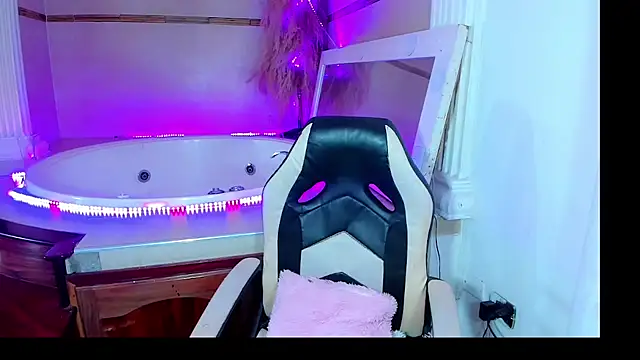 Ashleybigcockx webcam