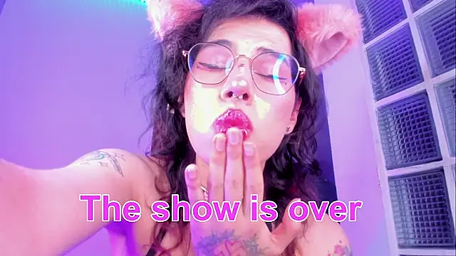 Sweet-SharoKitty webcam