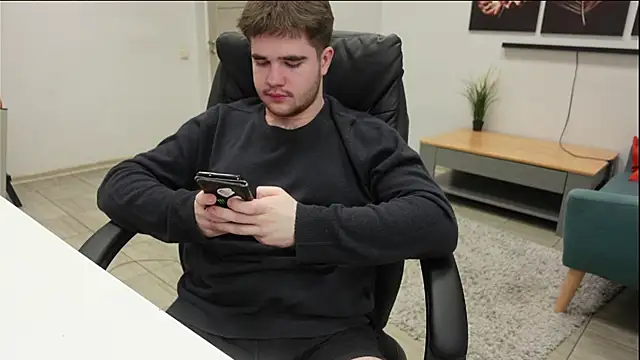 mark_maxim (M twink) - show ass