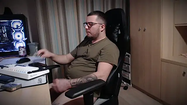 kevinnlovelly (M young) - Heyy wanna have some fun ?