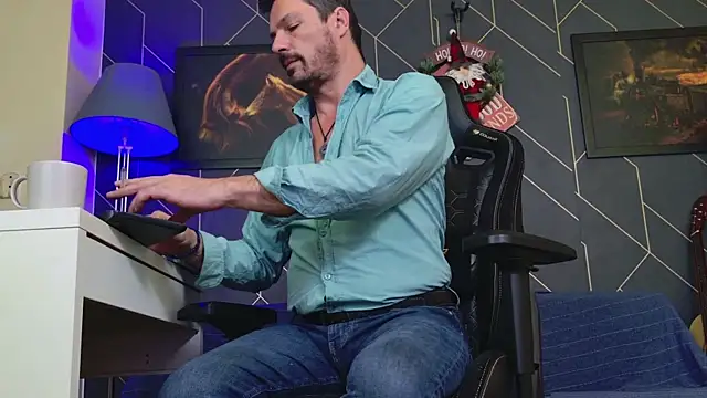 chriskox (Ask my age) - Jingle my Balls!  Happy Holidays