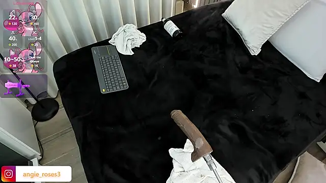 angiee_roses webcam
