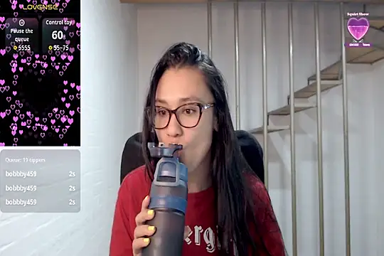 Jessie_Desire webcam