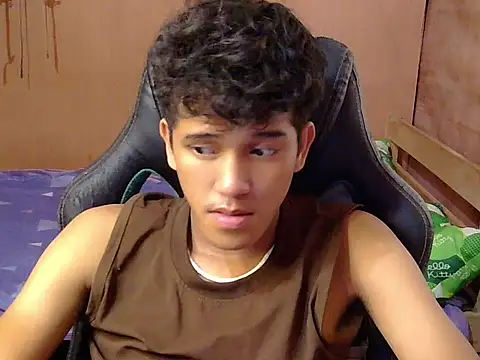 hugekenbigcock webcam