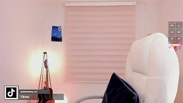 Alexandra_ra webcam