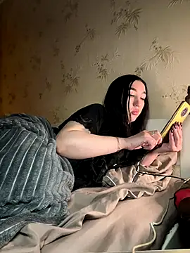 Naughtbaby_2025 webcam