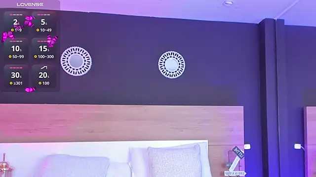 MiaTaylorSweet webcam