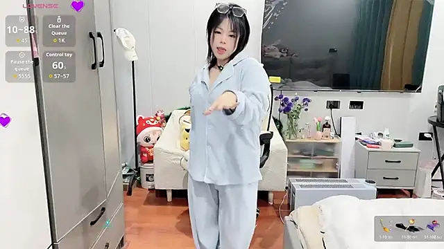 美女mooe-123123在线直播