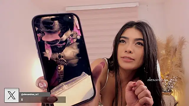 Alexandra_ra webcam