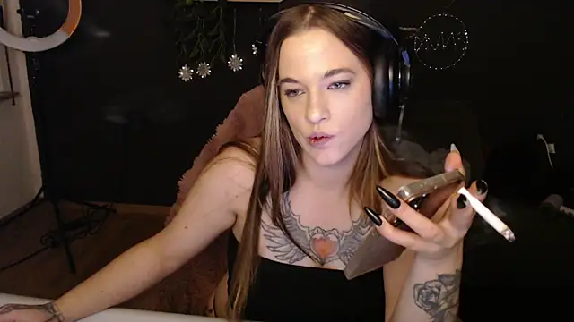 Luna_Lynn webcam